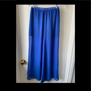 Woman’s sheet pants
